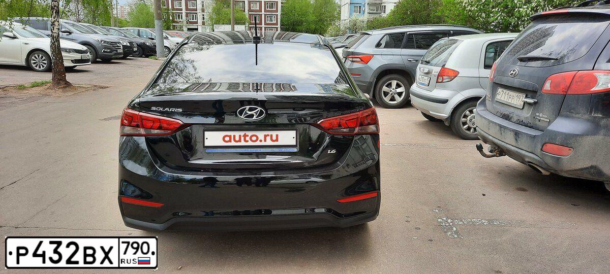Фото автомобиля HYUNDAI SOLARIS, 2018 — госномер Р913ТН05. Цвет: ЧЕРНЫЙ