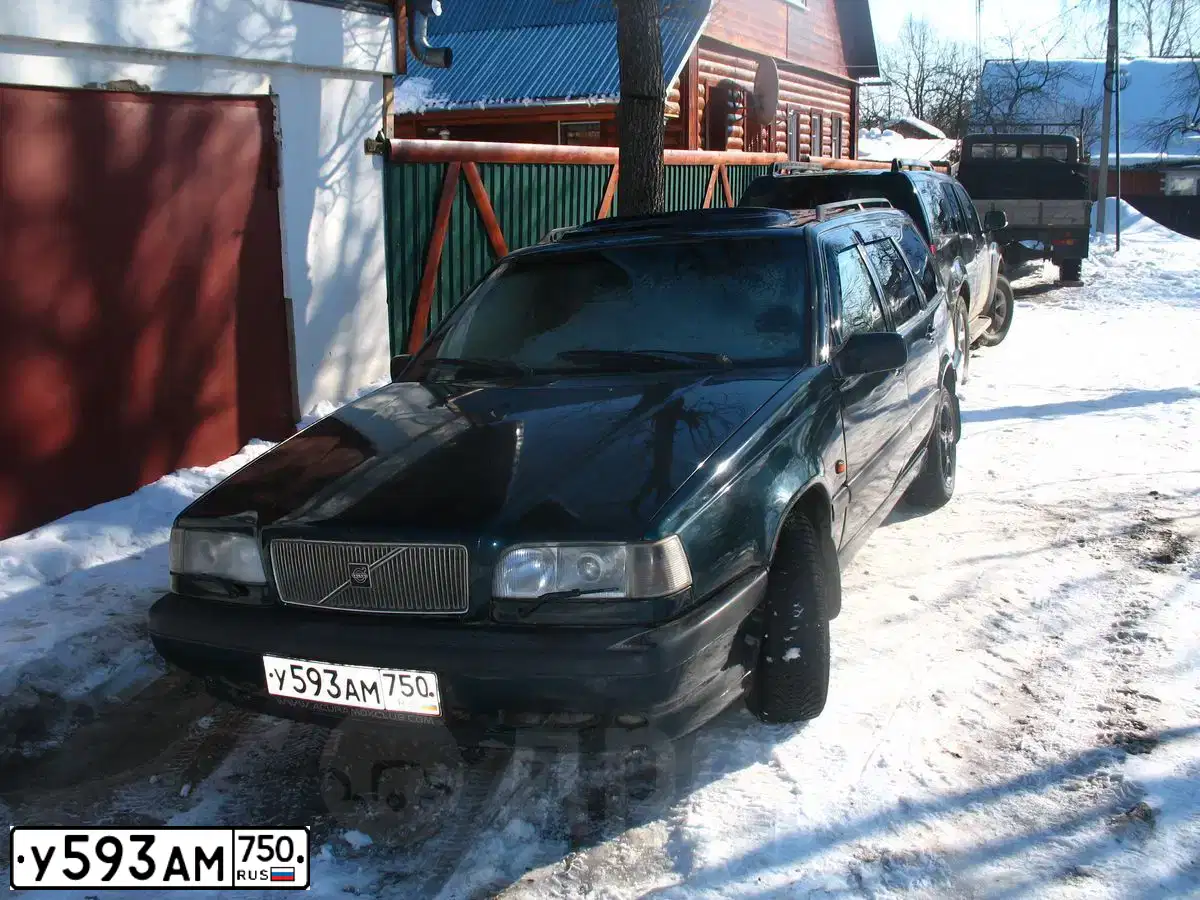 Фото автомобиля VOLVO 850, 1996 — госномер М550КР977. Цвет: ЗЕЛЕНЫЙ ТЕМНЫЙ