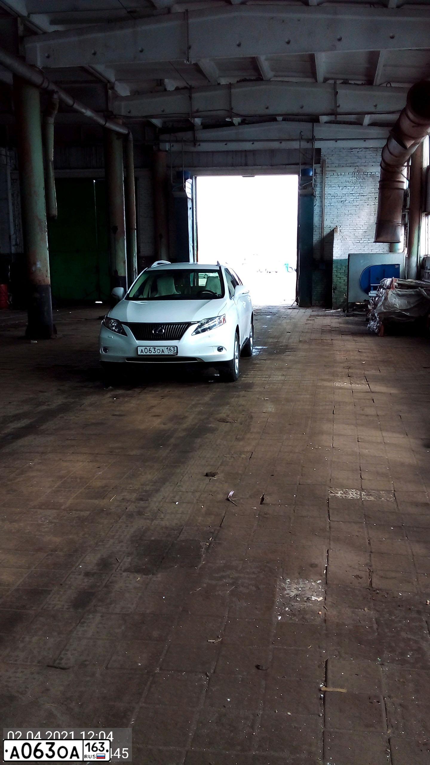 Фото автомобиля LEXUS RX, 2011 — госномер Е218ЕА156. Цвет: БЕЛЫЙ ПЕРЛАМУТРОВЫЙ