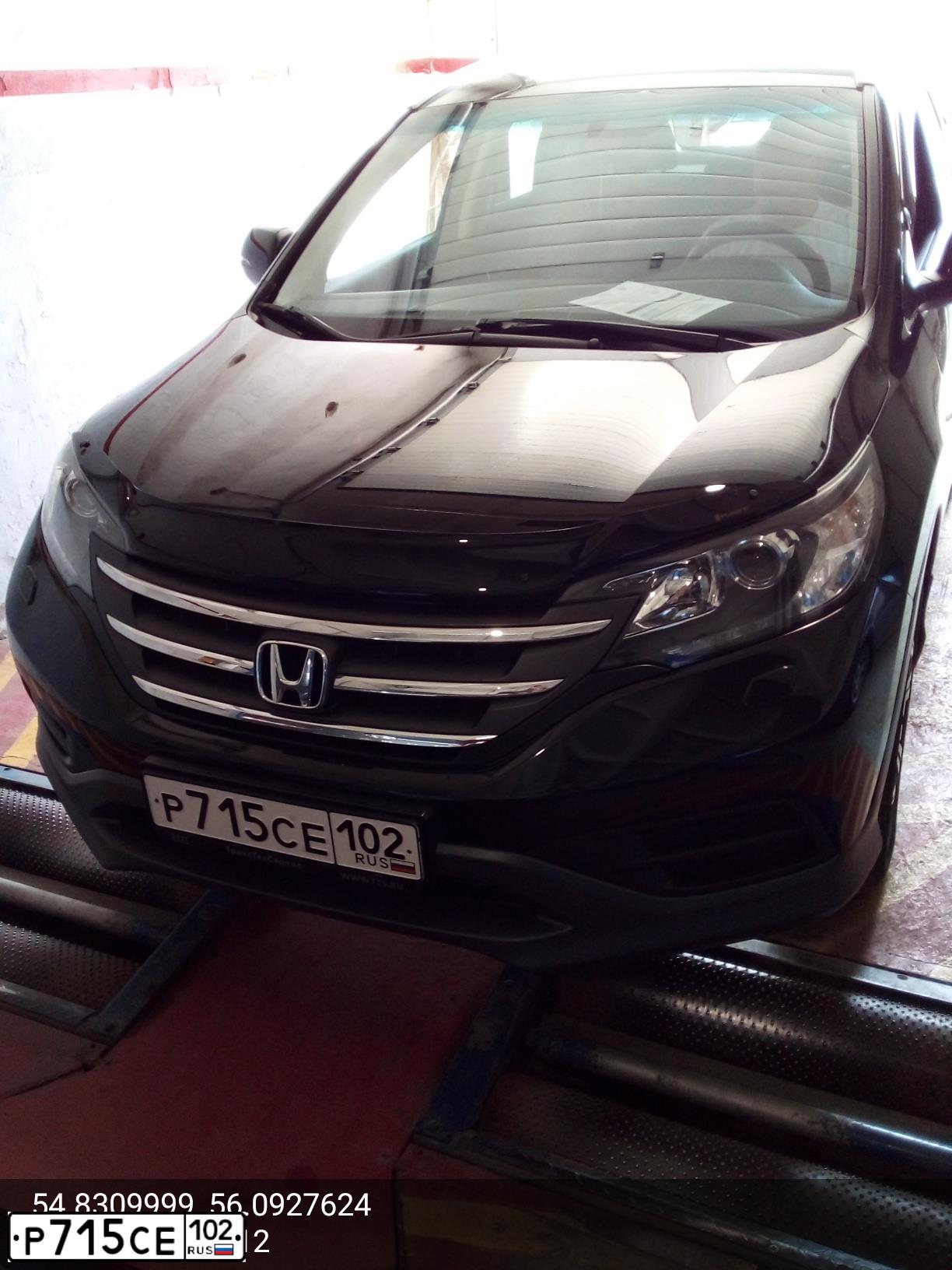 Фото автомобиля HONDA CR-V, 2014 — госномер Р715СЕ102. Цвет: ЧЕРНЫЙ