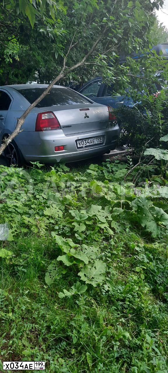Фото автомобиля MITSUBISHI GALANT, 2007 — госномер Х034АЕ199. Цвет: СЕРЕБРИСТЫЙ