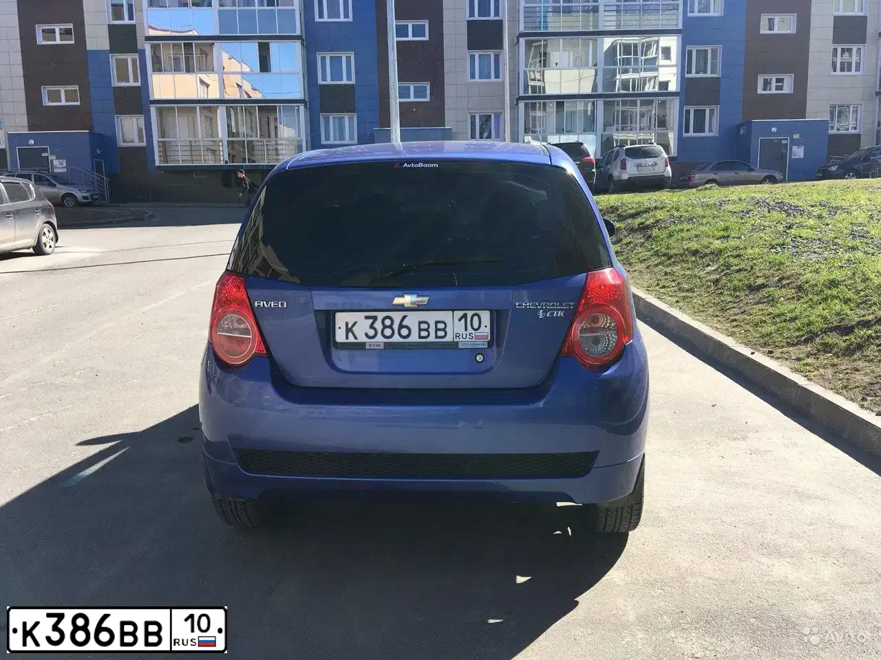 Фото автомобиля CHEVROLET AVEO, 2008 — госномер К386ВВ10. Цвет: синий