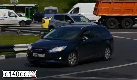 Фото автомобиля FORD FOCUS, 2013 — госномер С140СС197. Цвет: СИНИЙ ТЕМНЫЙ