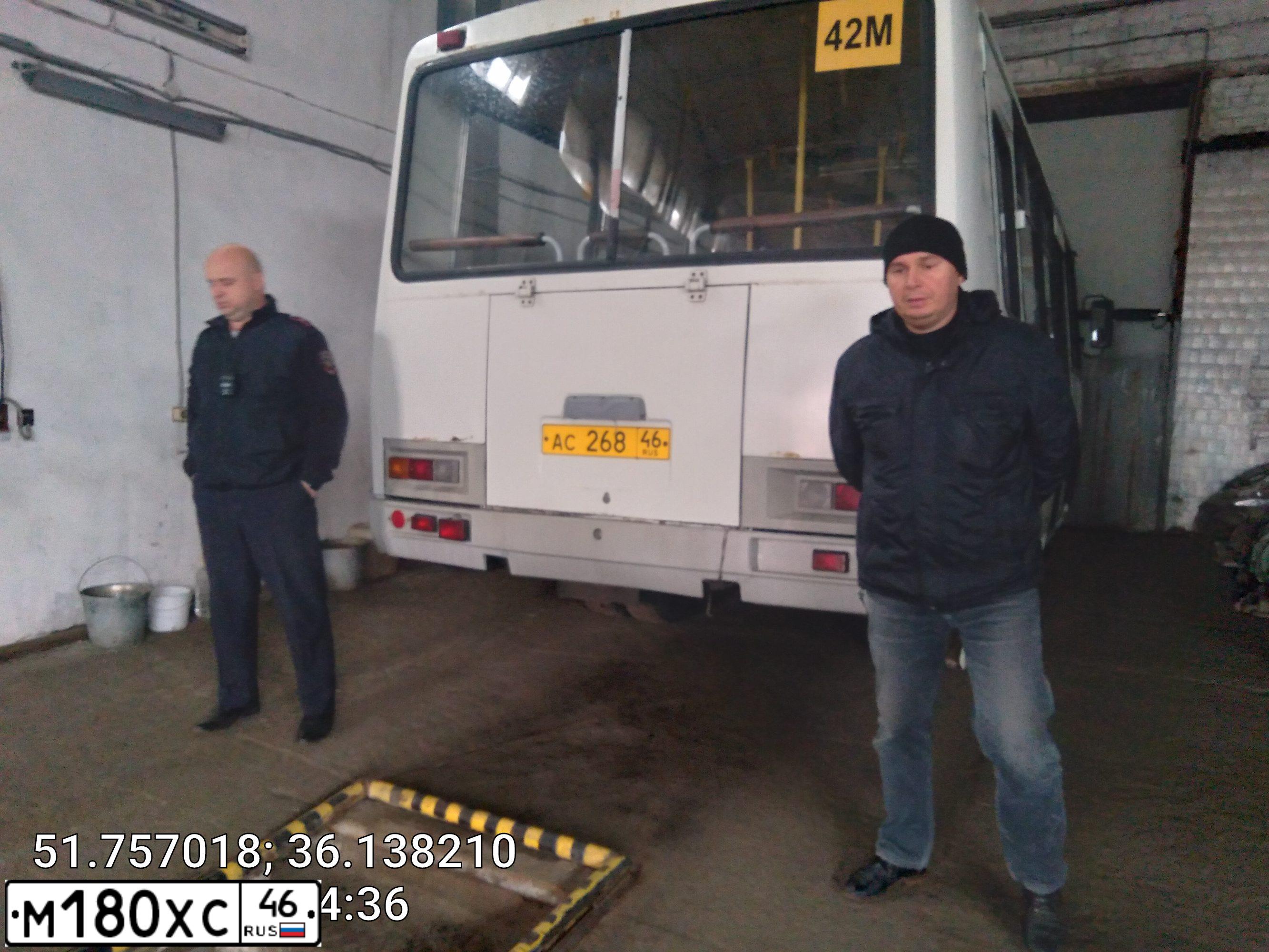 Фото автомобиля PAZ 3205, 2010 — госномер М180ХС46. Цвет: Белый