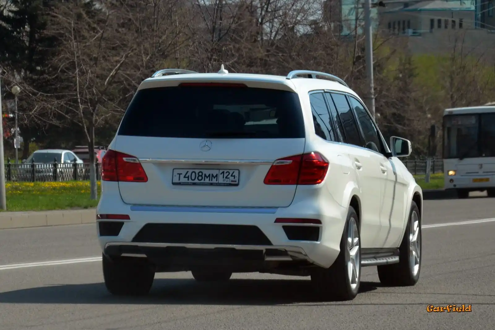 Фото автомобиля MERCEDES GL-KLASSE, 2013 — госномер А001РР163. Цвет: Белый