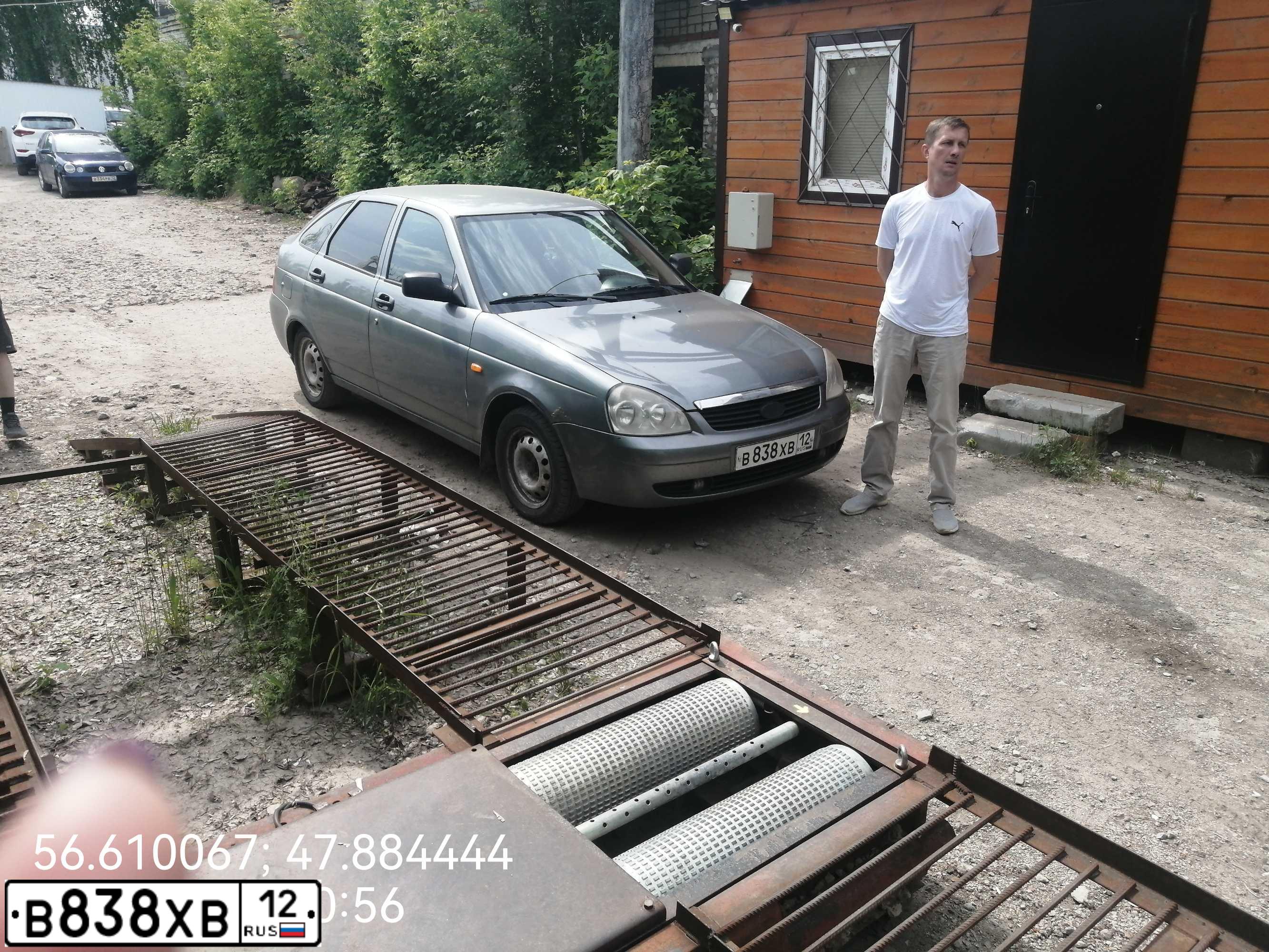 Фото автомобиля LADA 2172 PRIORA, 2009 — госномер В838ХВ12. Цвет: СРЕДНИЙ СЕРО-ЗЕЛЕНЫЙ МЕТ.