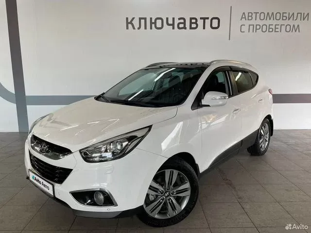 Фото автомобиля HYUNDAI IX35, 2014 — госномер Т676ЕА55. Цвет: БЕЛЫЙ