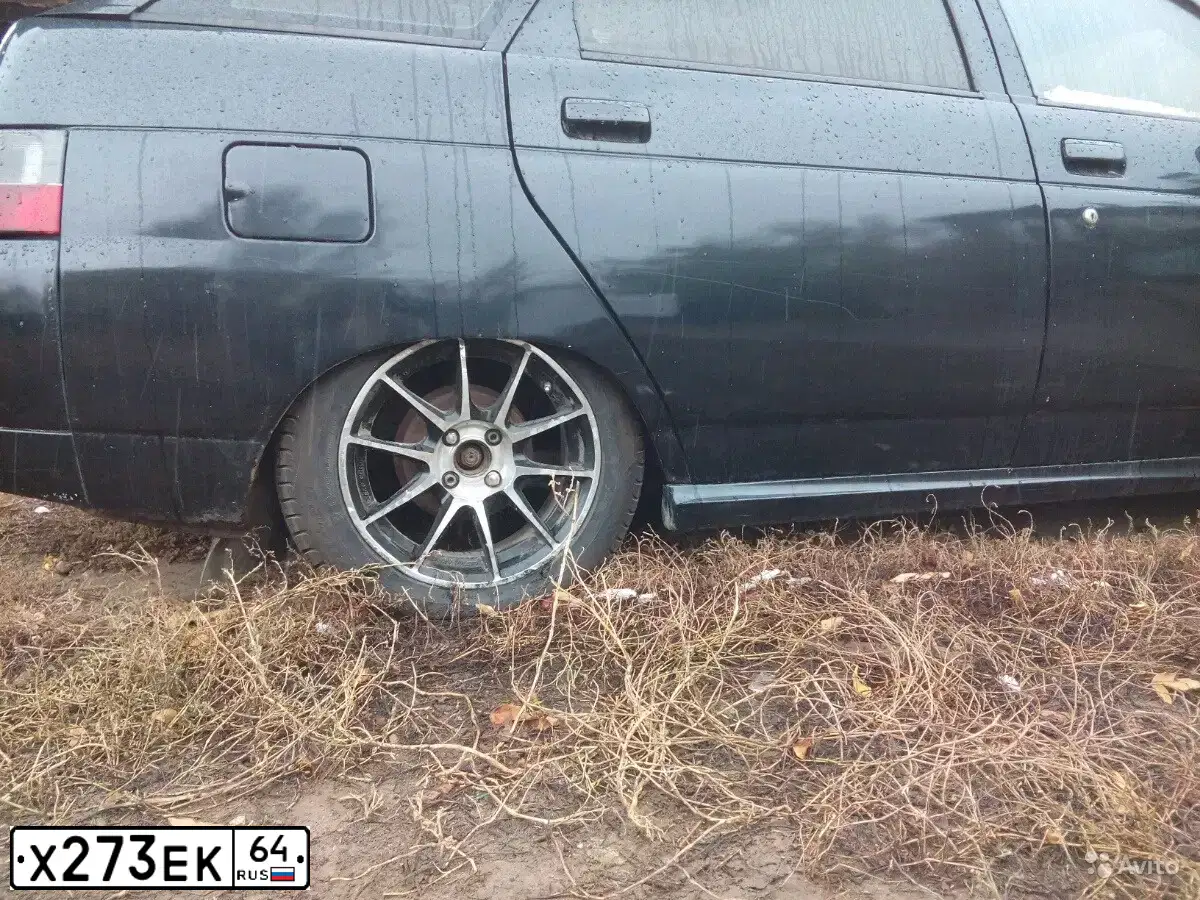 Фото автомобиля LADA 2112, 2005 — госномер Х273ЕК64. Цвет: ЧЕРНЫЙ