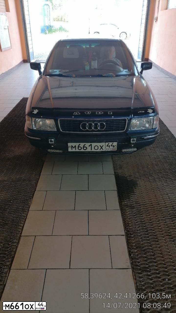 Фото автомобиля AUDI 80, 1991 — госномер М661ОХ44. Цвет: ТЕМНО-ЗЕЛЕНЫЙ