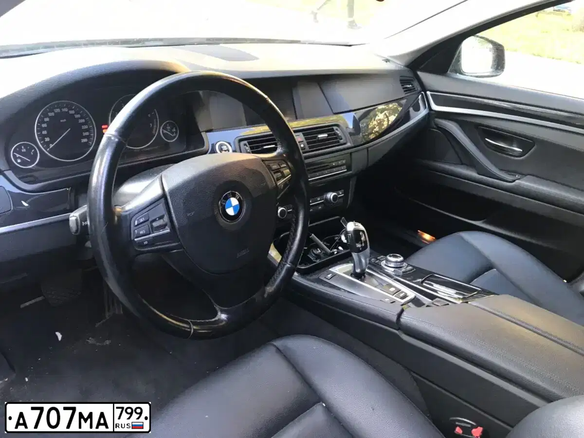 Фото автомобиля BMW SERIE 5, 2011 — госномер А707МА799. Цвет: СЕРЫЙ ТЕМНЫЙ