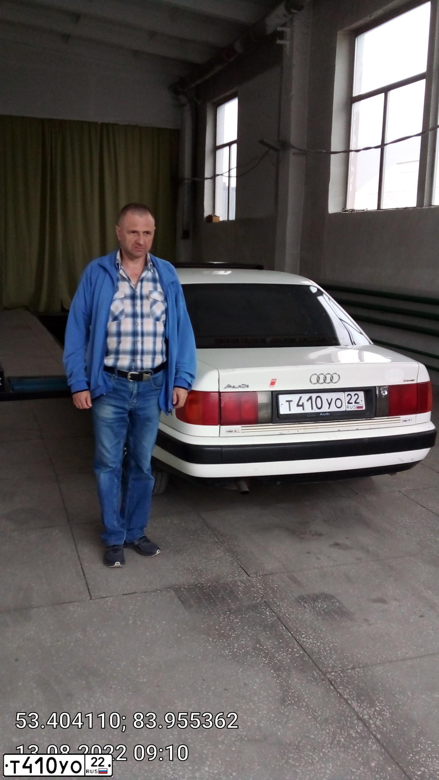 Фото автомобиля AUDI 100, 1991 — госномер Т410УО22. Цвет: Белый