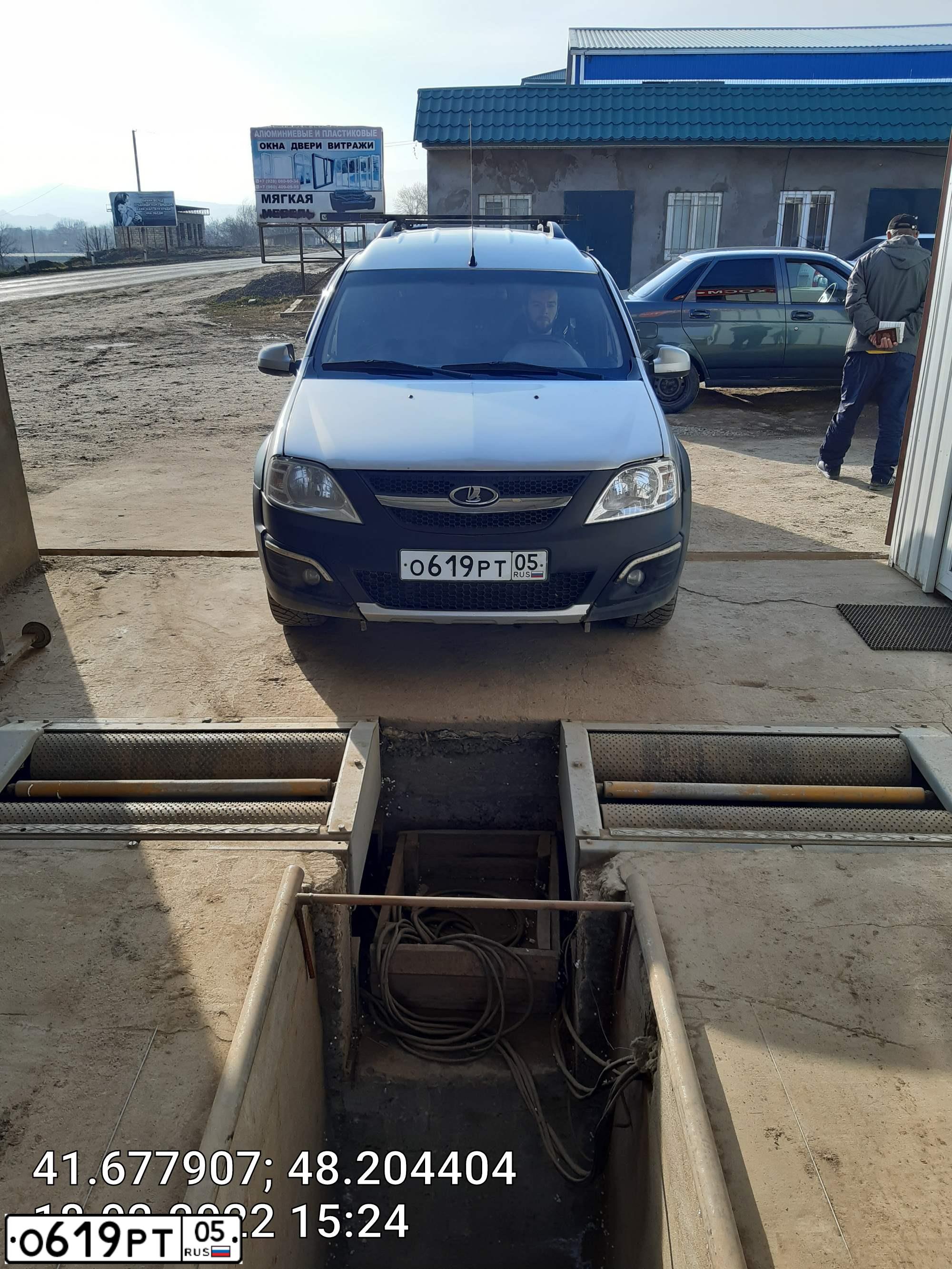 Фото автомобиля LADA LARGUS, 2016 — госномер С199СТ05. Цвет: СЕРЕБРИСТЫЙ
