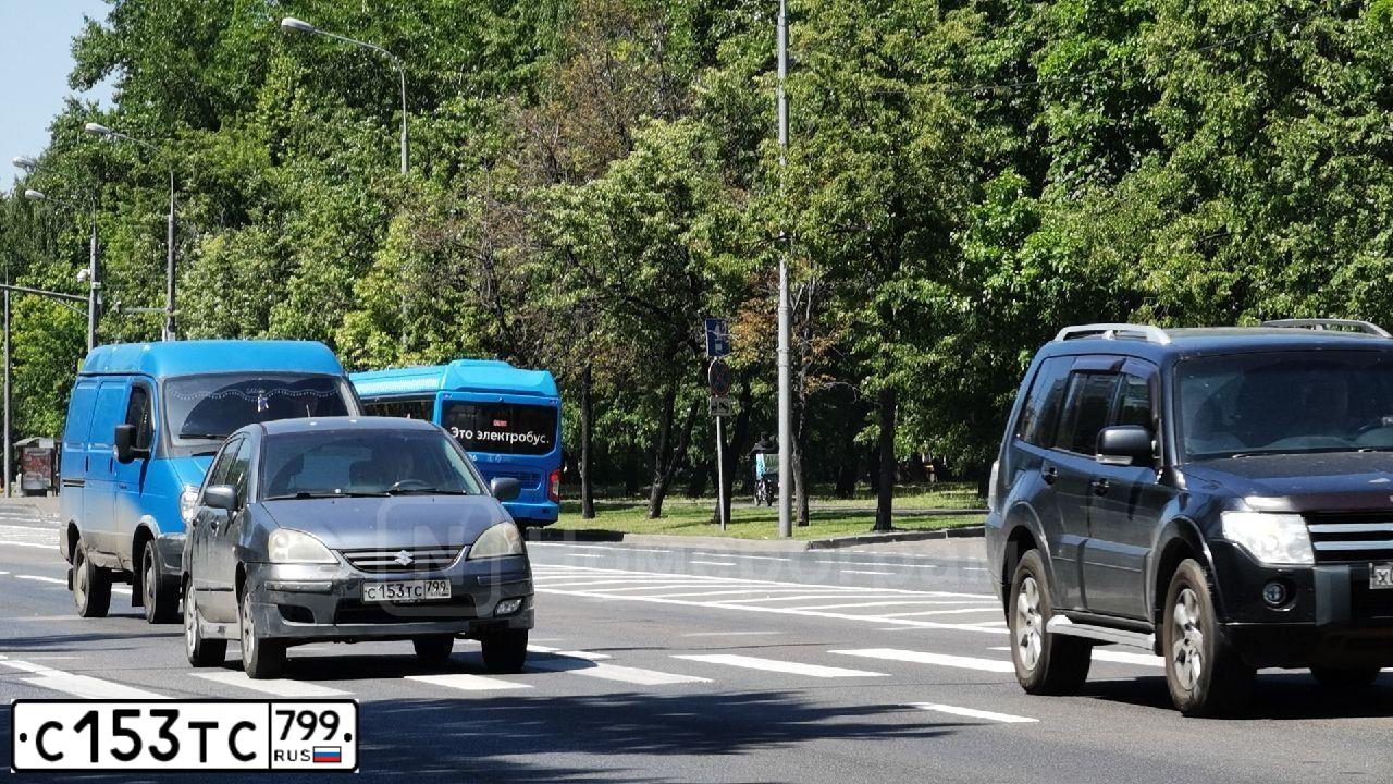 Фото автомобиля SUZUKI LIANA, 2006 — госномер С153ТС799. Цвет: СЕРЫЙ
