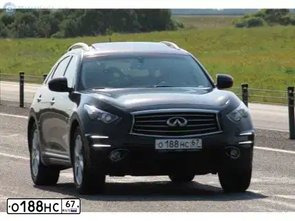 Фото автомобиля INFINITI QX70 /FX/, 2015 — госномер М848НВ799. Цвет: ЧЕРНЫЙ