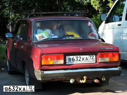 Фото автомобиля LADA 2107 LADA, 2005 — госномер В632КА72. Цвет: ТЕМНО-БОРДОВЫЙ