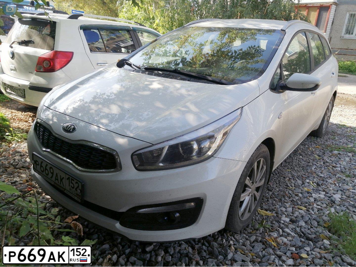 Фото автомобиля KIA CEE'D, 2018 — госномер Р669АК152. Цвет: Белый