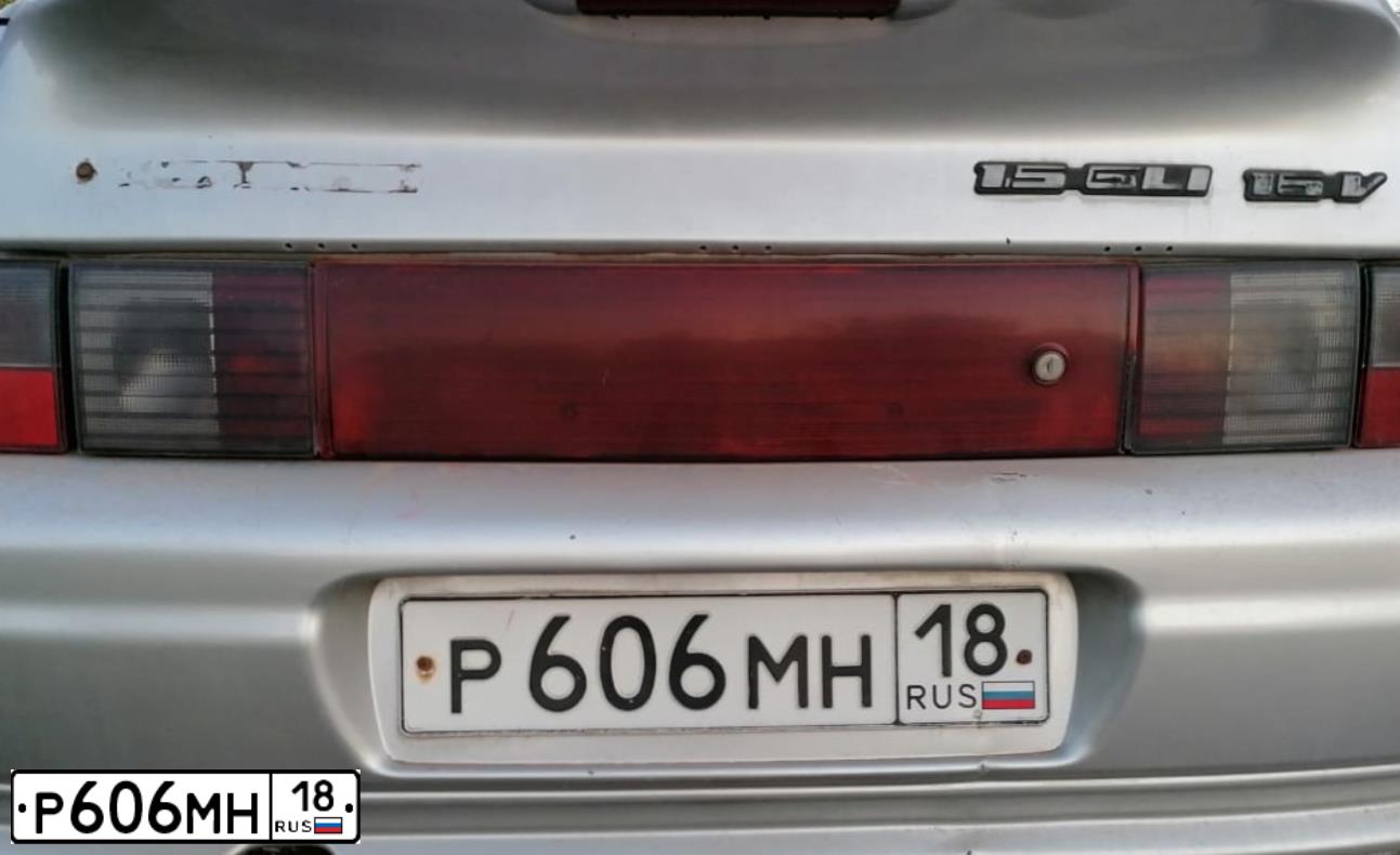 Фото автомобиля LADA 2112, 2001 — госномер У476МТ18. Цвет: СВЕТЛО-СЕРЕБРИСТЫЙ МЕТАЛЛ