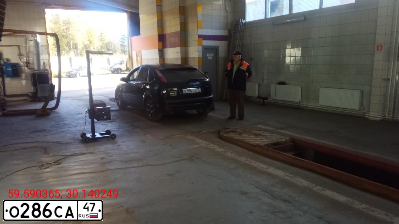 Фото автомобиля FORD FOCUS, 2006 — госномер О286СА47. Цвет: ЧЕРНЫЙ