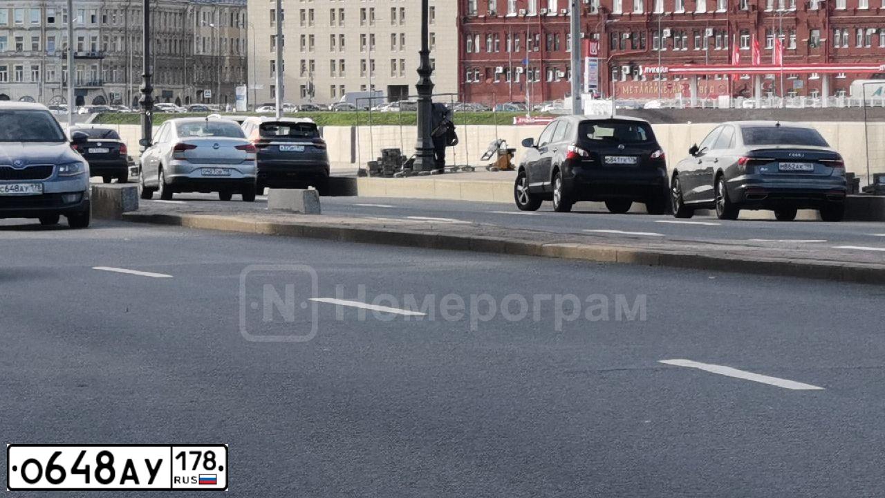 Фото автомобиля TOYOTA FORTUNER, 2009 — госномер К570ЕА147. Цвет: ЧЕРНЫЙ