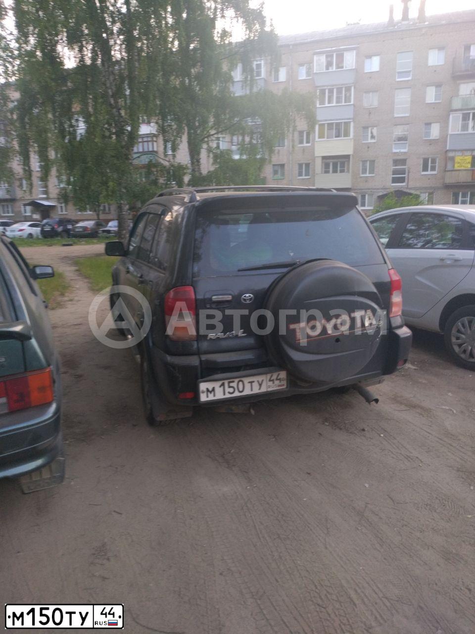 Фото автомобиля TOYOTA RAV4, 2002 — госномер М150ТУ44. Цвет: ЧЕРНЫЙ