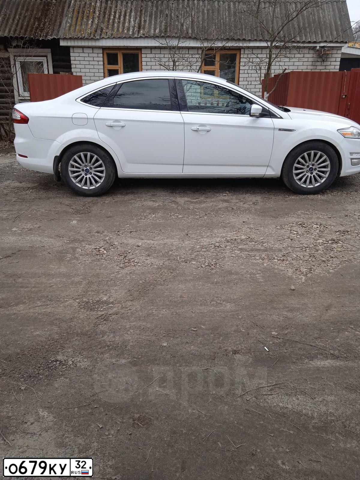 Фото автомобиля FORD MONDEO, 2011 — госномер О679КУ32. Цвет: Белый