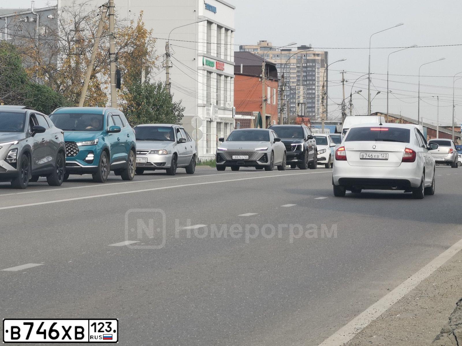 Фото автомобиля SKODA RAPID, 2019 — госномер В746ХВ123. Цвет: БЕЛЫЙ