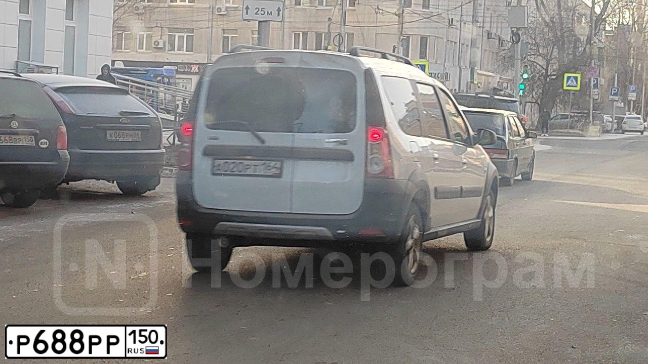 Фото автомобиля SUBARU IMPREZA, 1995 — госномер Р688РР150. Цвет: СИНЕ-ЗЕЛЕНЫЙ