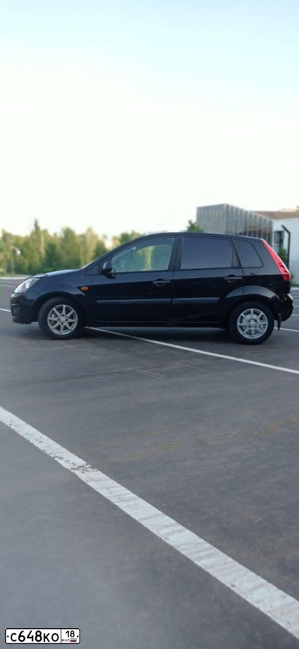 Фото автомобиля FORD FIESTA / ASPIRE, 2008 — госномер А505МО323. Цвет: ЧЕРНЫЙ