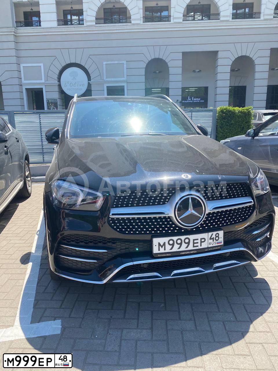 Фото автомобиля CHEVROLET NIVA, 2013 — госномер М999ЕР48. Цвет: ЯРКО-БЕЛЫЙ