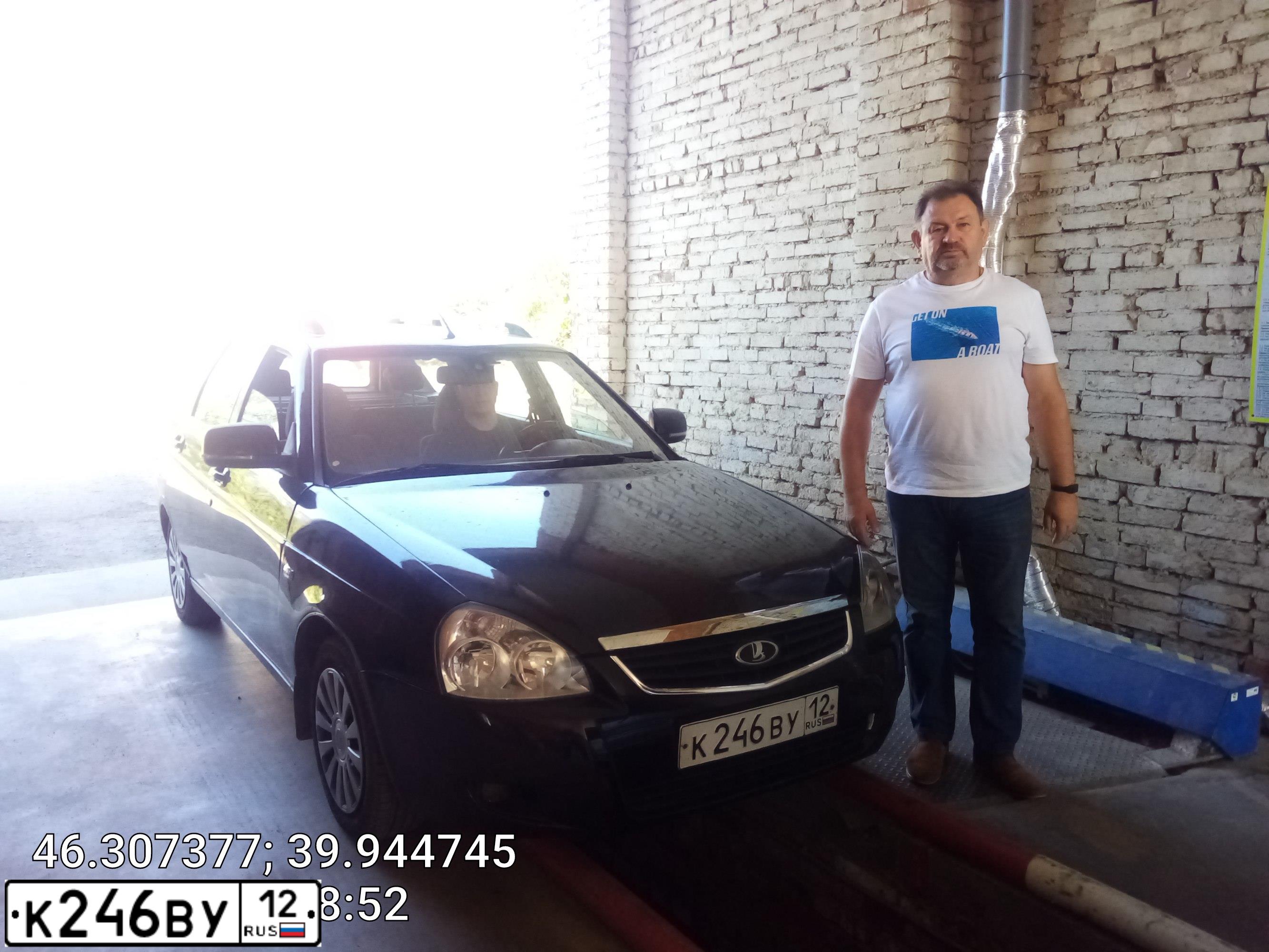 Фото автомобиля LADA 2171 PRIORA, 2012 — госномер Н246НЕ193. Цвет: Сине-Черный