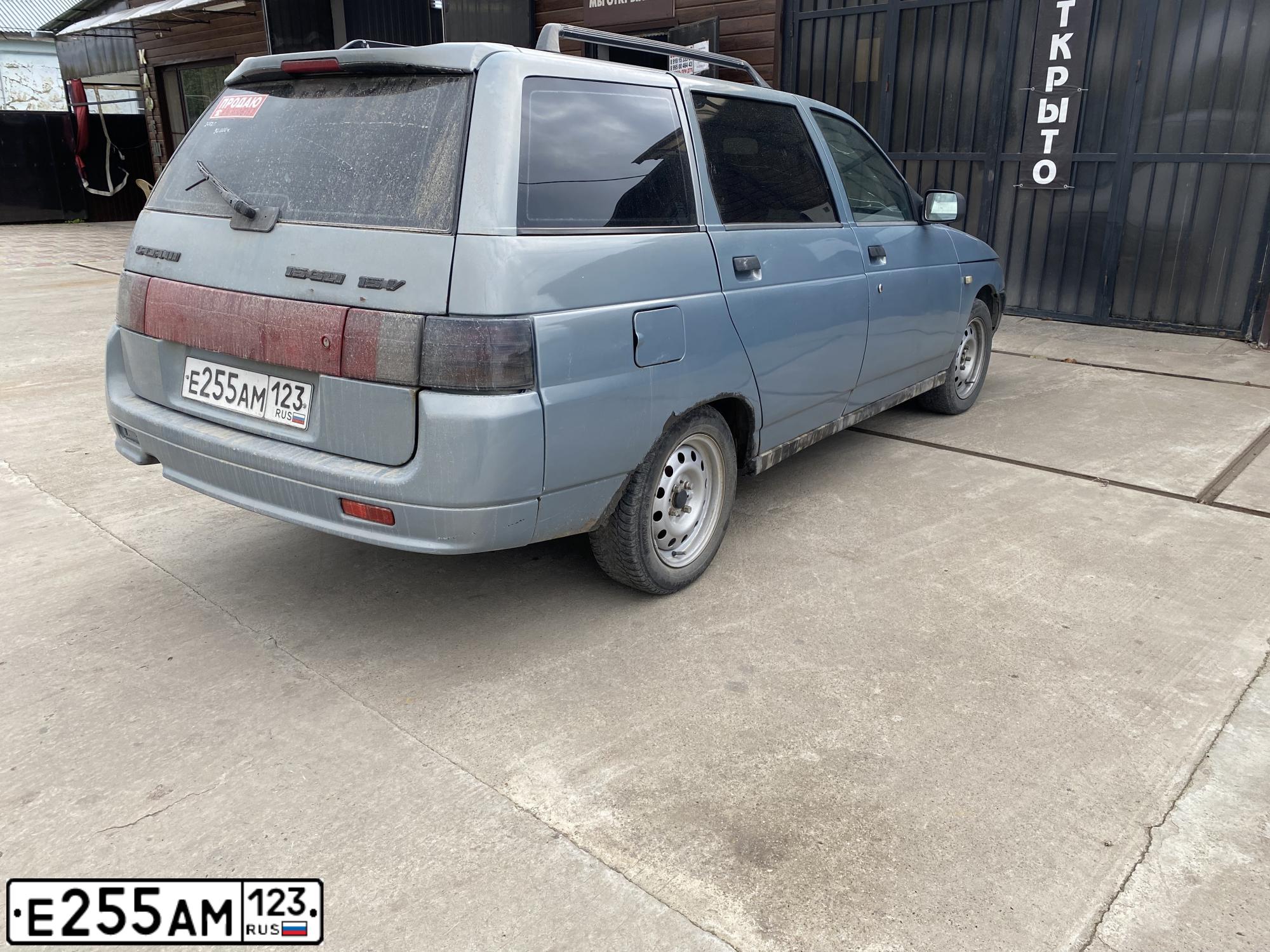 Фото автомобиля LADA 2111, 2002 — госномер Е255АМ123. Цвет: ЗОЛОТИСТО-СЕРЫЙ