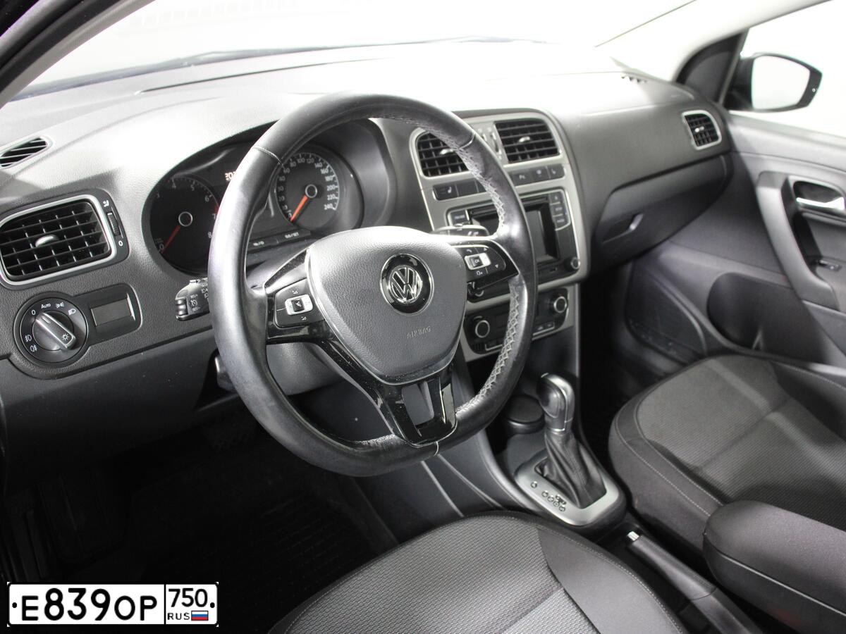 Фото автомобиля VOLKSWAGEN POLO, 2017 — госномер Е839ОР750. Цвет: ЧЕРНЫЙ