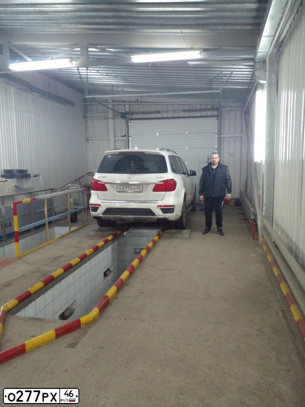 Фото автомобиля MERCEDES GL-KLASSE, 2013 — госномер У840МО797. Цвет: Белый