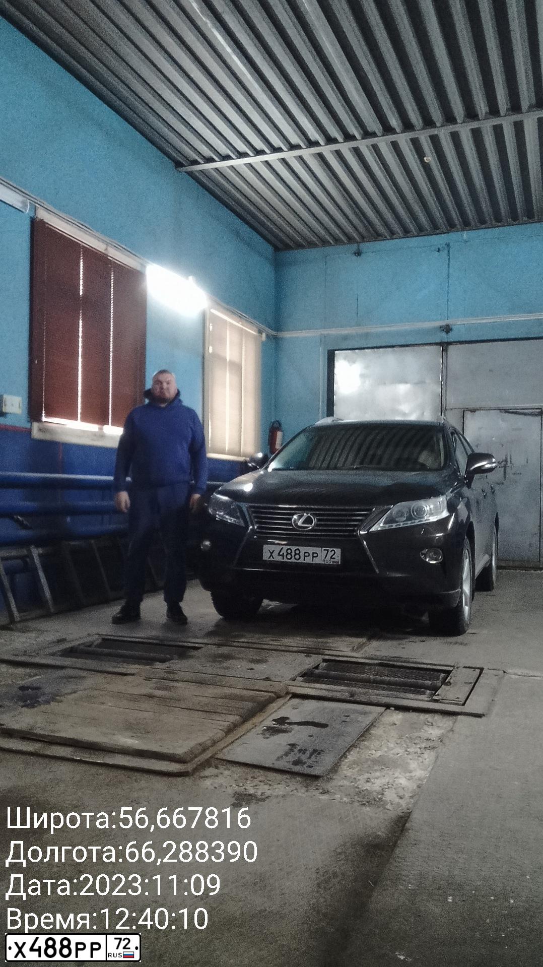 Фото автомобиля LEXUS RX, 2013 — госномер А107АА72. Цвет: Серебристый-коричневый