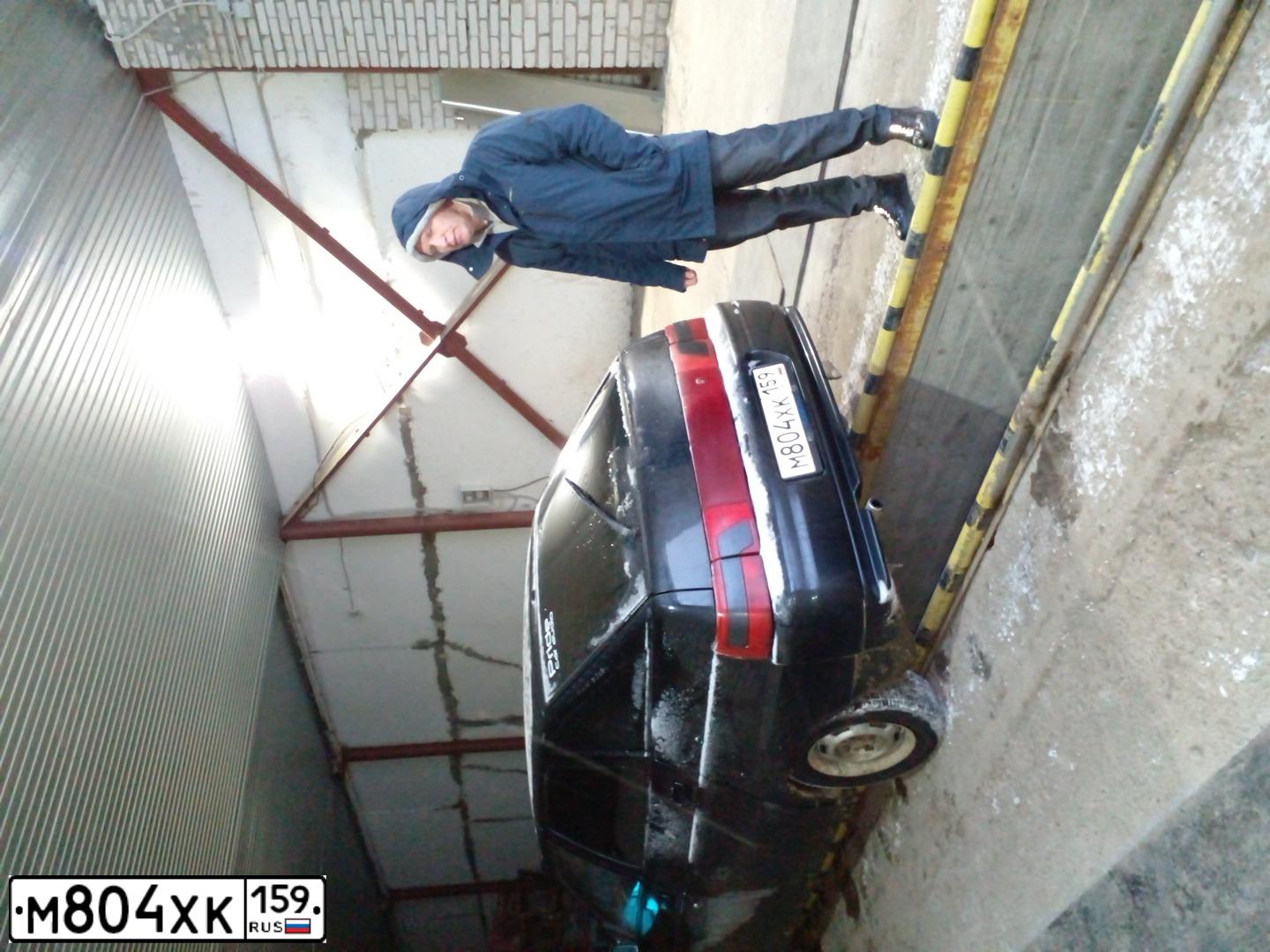 Фото автомобиля LADA 2112 LADA, 2005 — госномер Р793ЕУ159. Цвет: графитовый металлик