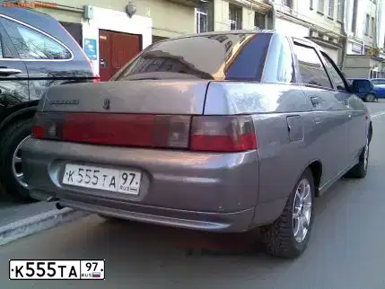 Фото автомобиля LADA 2110 LADA, 2004 — госномер К555ТА97. Цвет: СЕРЫЙ-ЧЕРНЫЙ-БЕЛЫЙ
