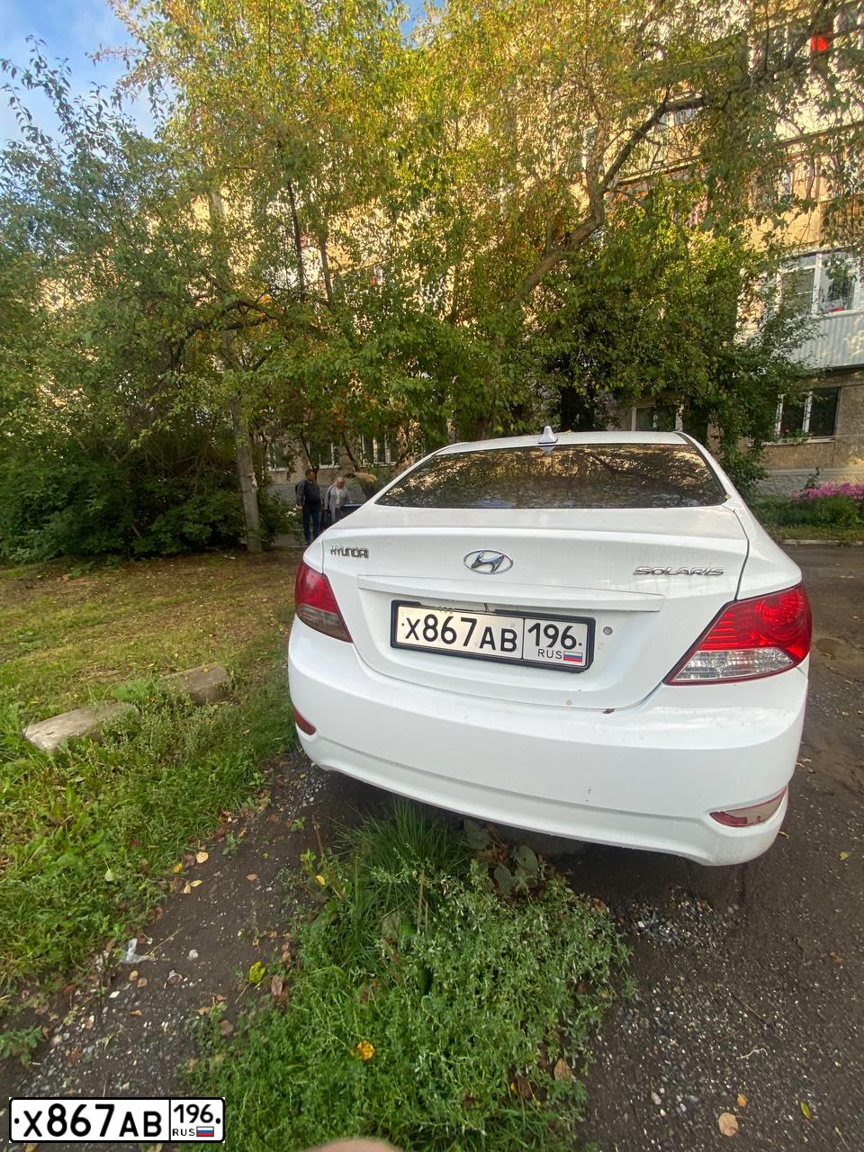 Фото автомобиля HYUNDAI SOLARIS, 2014 — госномер Х867АВ196. Цвет: Белый