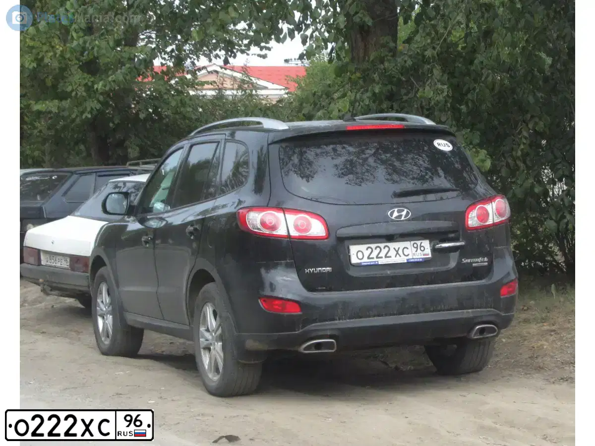 Фото автомобиля HYUNDAI SANTA FE, 2011 — госномер О222ХС96. Цвет: ЧЕРНЫЙ
