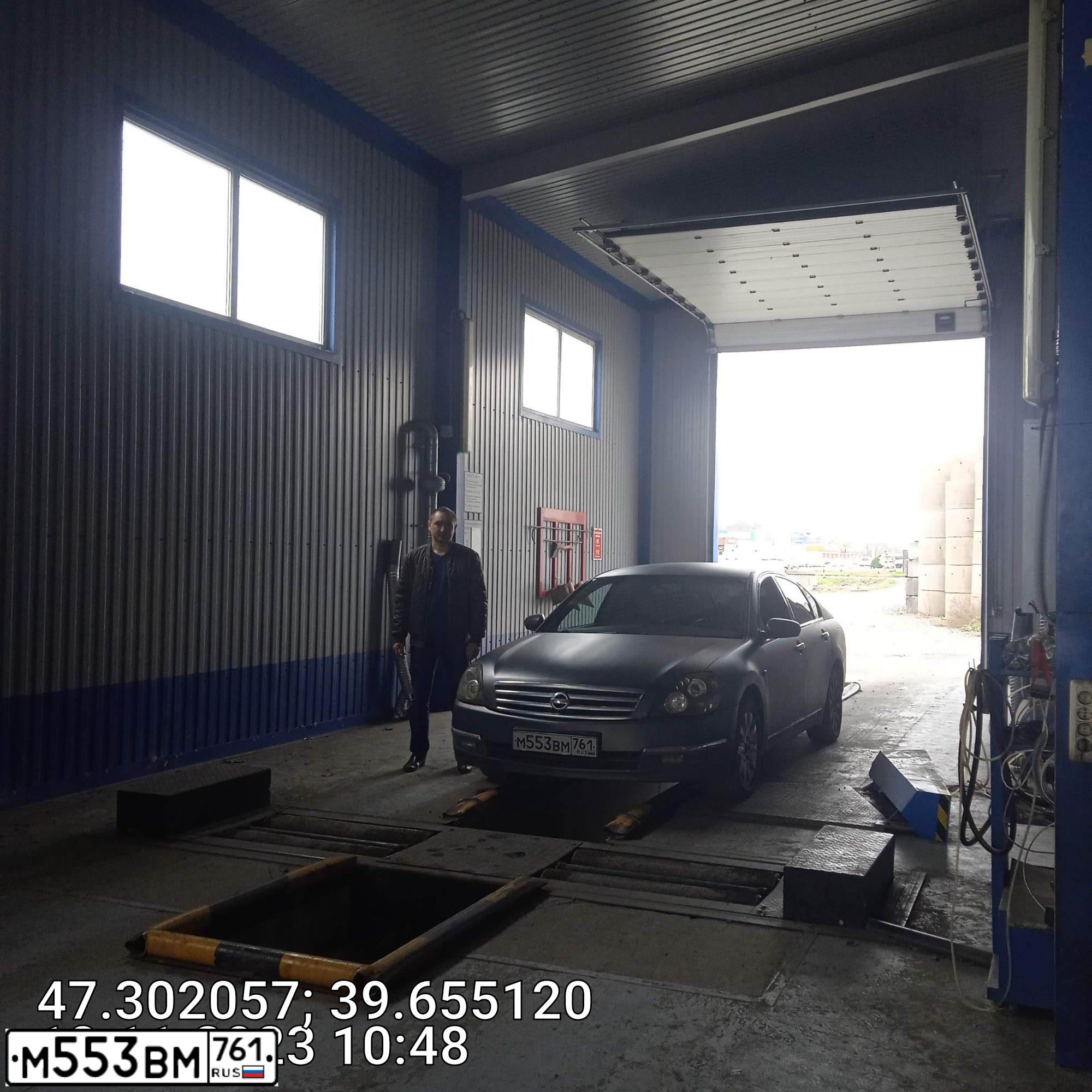 Фото автомобиля NISSAN TEANA, 2006 — госномер А899АВ799. Цвет: СЕРЫЙ