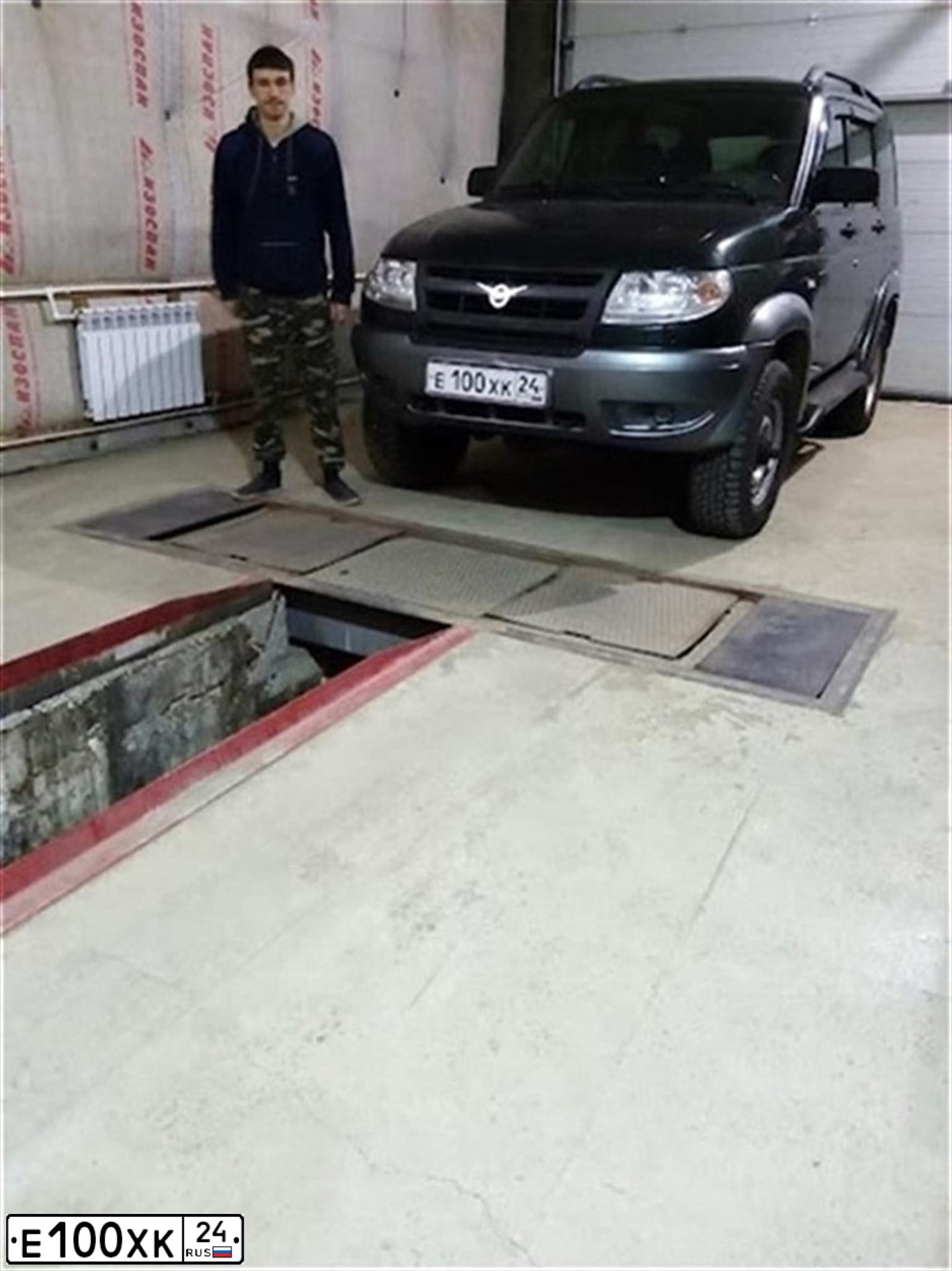 Фото автомобиля UAZ 3163 PATRIOT, 2011 — госномер М554КН774. Цвет: синий