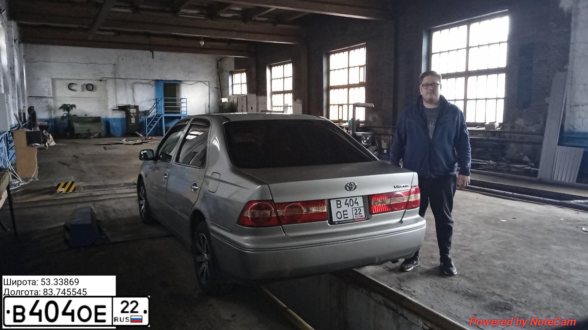 Фото автомобиля DAEWOO NEXIA, 2010 — госномер В404ОЕ22. Цвет: ВИШНЕВЫЙ