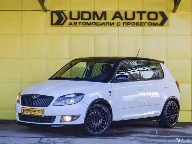 Фото автомобиля SKODA FABIA, 2012 — госномер Е314ТС18. Цвет: Белый