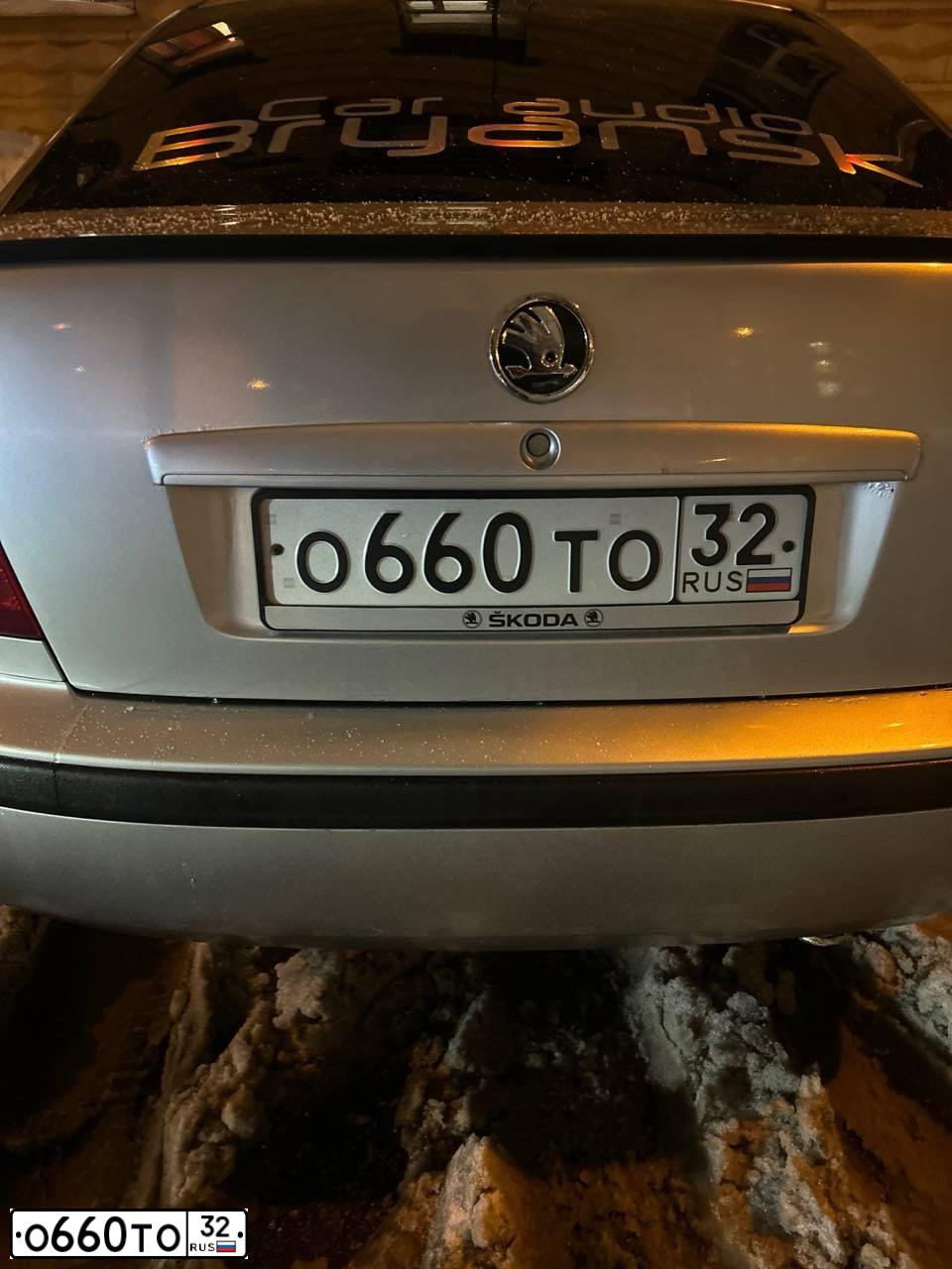 Фото автомобиля SKODA OCTAVIA, 2008 — госномер Х731СК150. Цвет: Серебристый