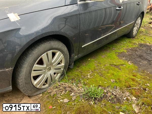 Фото автомобиля VOLKSWAGEN PASSAT, 2005 — госномер О915ТХ69. Цвет: СЕРО-СИНИЙ
