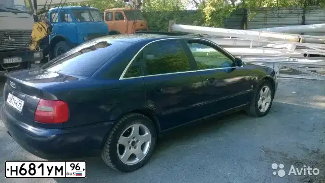 Фото автомобиля AUDI A4, 1997 — госномер Н681УМ96. Цвет: Темно-синий