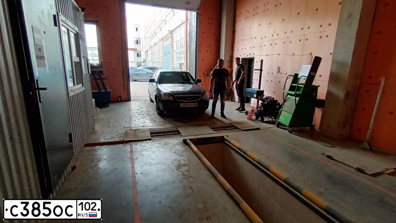 Фото автомобиля LADA 2172 PRIORA, 2015 — госномер С999РТ102. Цвет: серебристо-темно-серый