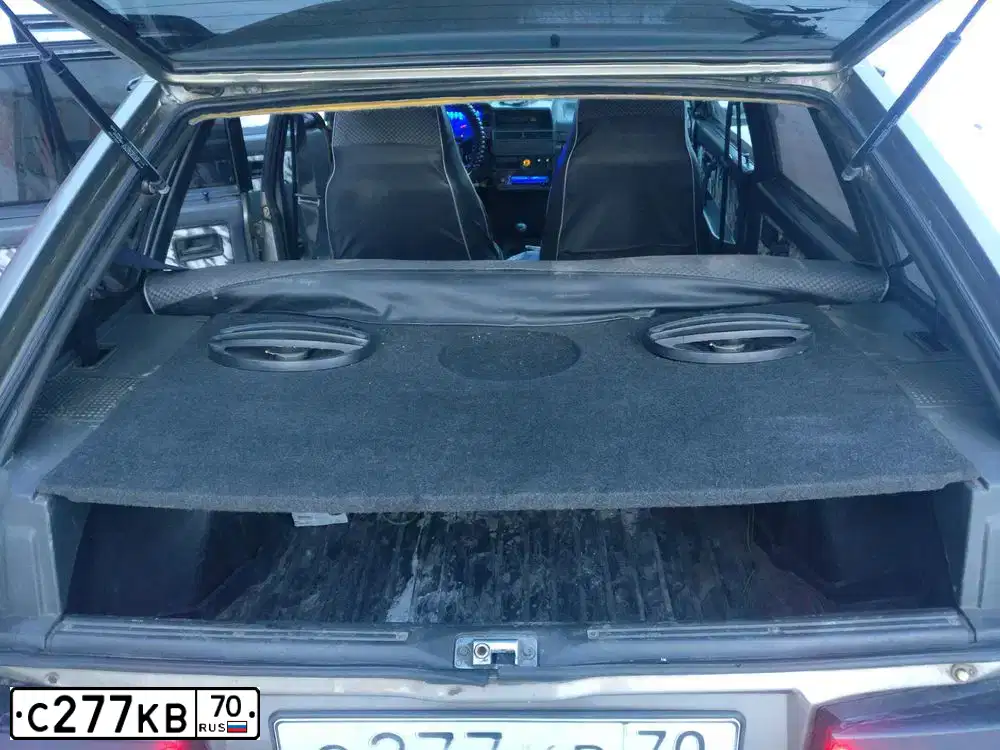 Фото автомобиля LADA 2109 SAMARA, 2002 — госномер С277КВ70. Цвет: СЕРО-ЗЕЛЕНЫЙ