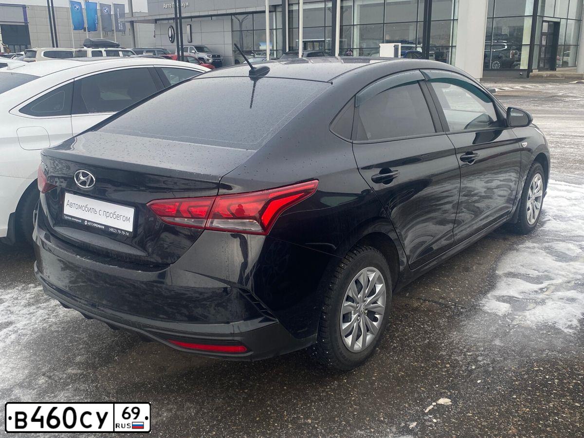 Фото автомобиля HYUNDAI SOLARIS, 2020 — госномер В460СУ69. Цвет: ЧЕРНЫЙ
