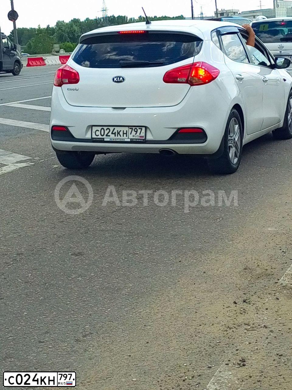 Фото автомобиля KIA CEED JD, 2014 — госномер Х786НС76