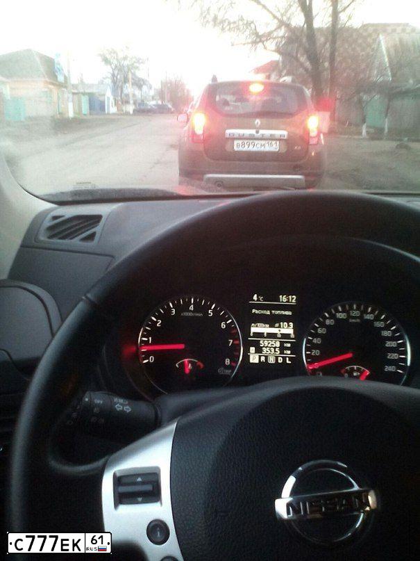 Фото автомобиля NISSAN X-TRAIL, 2012 — госномер С777ЕК61. Цвет: ЧЕРНЫЙ